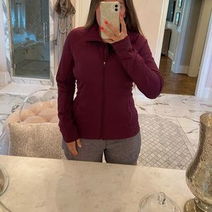 Iululemon puffed zip jacket